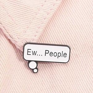 NEW‼️Ew People Enamel Pin